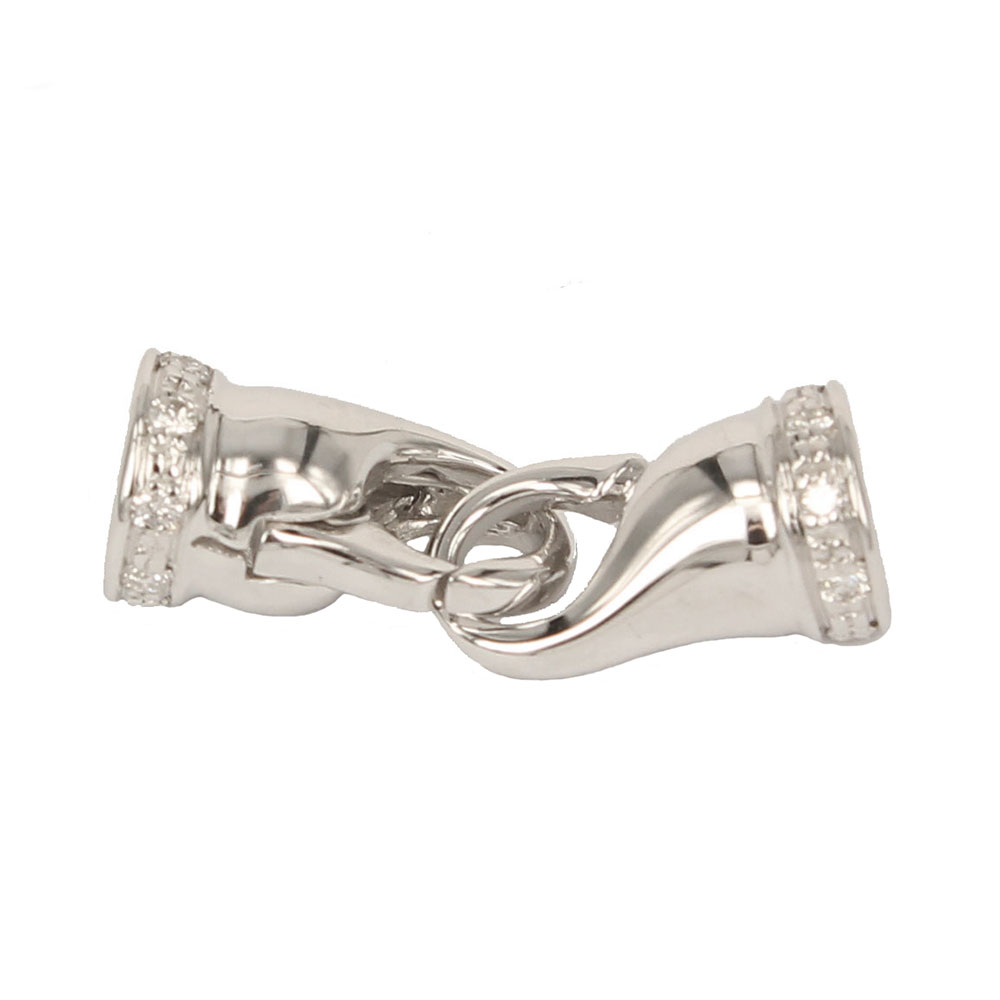 White Gold Carabiner Pearl Clasp With Diamonds