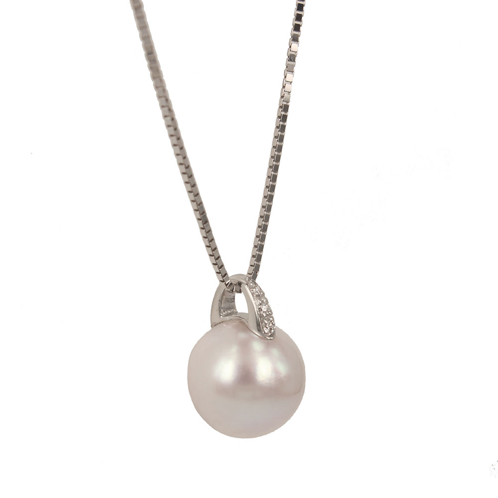 White Gold Woman Necklace With Japanese Cultured Pearl MM. 9½-10 With Diamonds